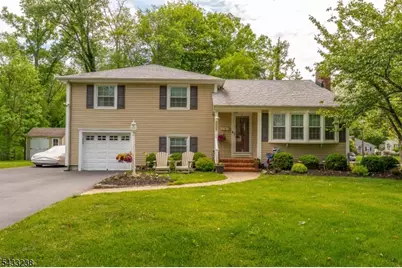 1262 Christine Cir, Scotch Plains Township, NJ 07076 - Photo 1