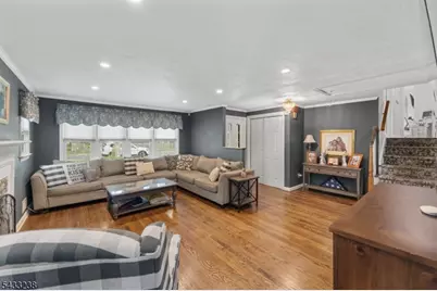 1262 Christine Cir, Scotch Plains Township, NJ 07076 - Photo 4