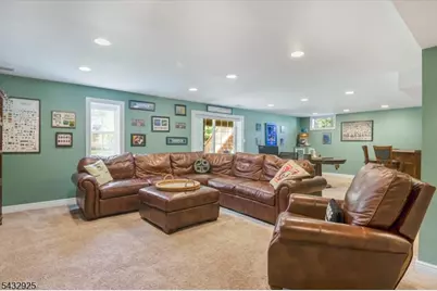 11 Queens Ln, Wayne, NJ 07470 - Photo 24