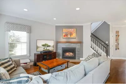 11 Queens Ln, Wayne, NJ 07470 - Photo 6