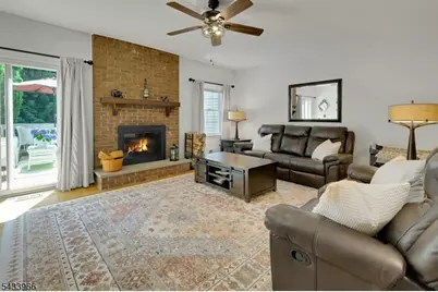 38 Essex Dr, Mendham, NJ 07945 - Photo 8