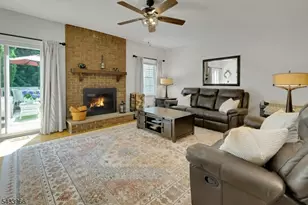38 Essex Dr, Mendham, NJ 07945 - Photo 8