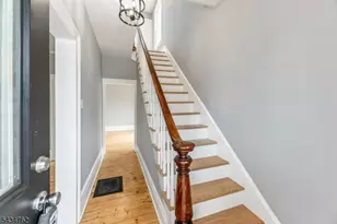 29 Wall St, Raritan, NJ 08869 - Photo 8