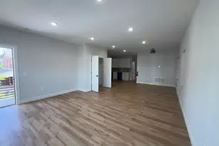 486 S 19th St 1st Fl, Newark, NJ 07103 - Photo 4