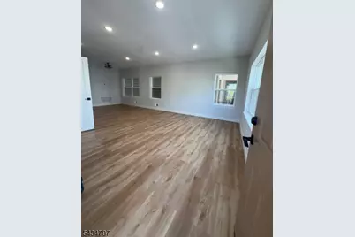 486 S 19th St 1st Fl, Newark, NJ 07103 - Photo 1