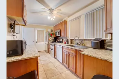 409-411 3rd Ave West, Newark, NJ 07107 - Photo 8