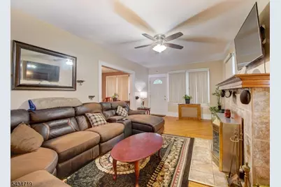 409-411 3rd Ave West, Newark, NJ 07107 - Photo 6
