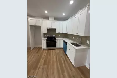 486 S 19th St 2nd Fl, Newark, NJ 07103 - Photo 2