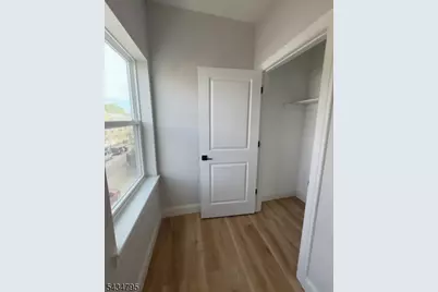 486 S 19th St 2nd Fl, Newark, NJ 07103 - Photo 4