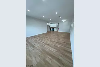 486 S 19th St 2nd Fl, Newark, NJ 07103 - Photo 8