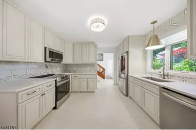 24 Freeman Ave, Denville, NJ 07834 - Photo 4