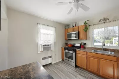 934 Moessner Ave, Union Township, NJ 07083 - Photo 14
