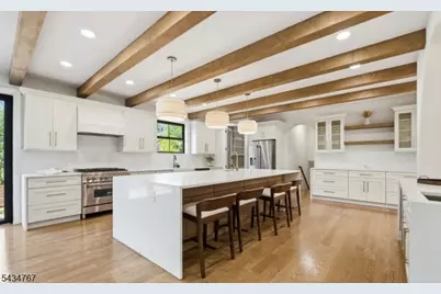 61 Hickory St, Metuchen, NJ 08840 - Photo 8