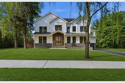 61 Hickory St, Metuchen, NJ 08840 - Photo 1