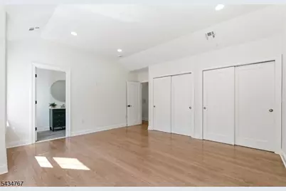 61 Hickory St, Metuchen, NJ 08840 - Photo 26