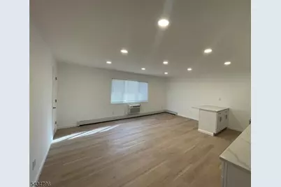 291 Garibaldi Ave, Lodi, NJ 07644 - Photo 4