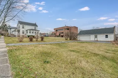 3 Townsend St, Newton, NJ 07860 - Photo 1