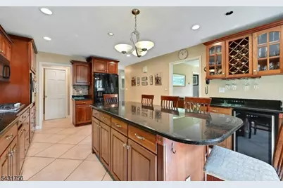 10 Thruway Dr, Bridgewater, NJ 08807 - Photo 4