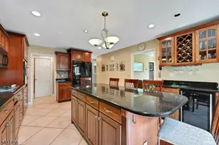 10 Thruway Dr, Bridgewater, NJ 08807 - Photo 4