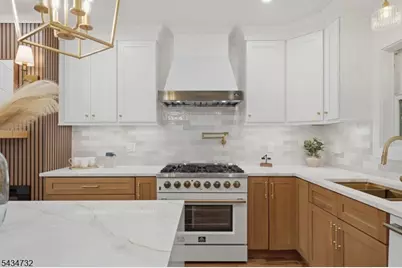 166 Lincoln St, Montclair, NJ 07042 - Photo 1