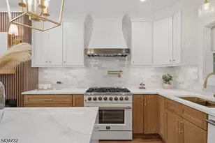 166 Lincoln St, Montclair, NJ 07042 - Photo 1