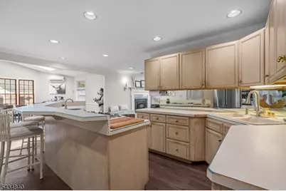 70 Lennon Pl, Clifton, NJ 07013 - Photo 8