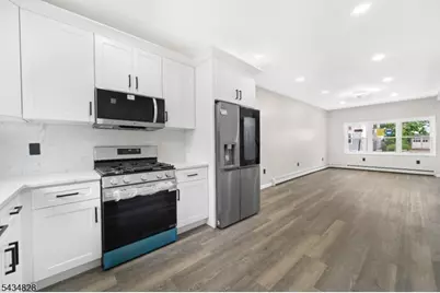 148 Martin St, Paterson, NJ 07501 - Photo 8