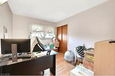 347 Chestnut Ave, South Hackensack Township, NJ 07606 - Photo 20