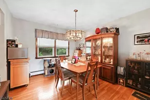 347 Chestnut Ave, South Hackensack Township, NJ 07606 - Photo 16