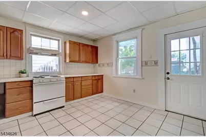 17 Logan Pl, Morristown, NJ 07960 - Photo 12