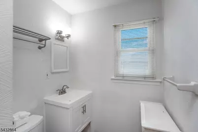 504 Nottingham Way #504, Raritan Township, NJ 08822 - Photo 6