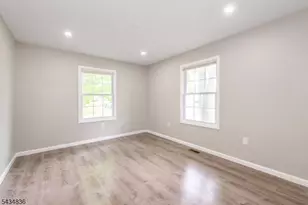 8 Wilcox Ave, Wharton, NJ 07885 - Photo 12