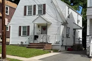 11 Glennon Pl, West Orange Township, NJ 07052 - Photo 2
