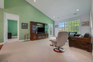 909 Brook Hollow Dr, Hanover Township, NJ 07981 - Photo 8