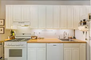 92 Midland Ave, Montclair, NJ 07042 - Photo 18