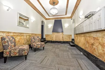 303 Hamilton Pl #A4, Hackensack, NJ 07601 - Photo 4