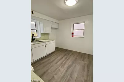 126 Union St, Lodi, NJ 07644 - Photo 2