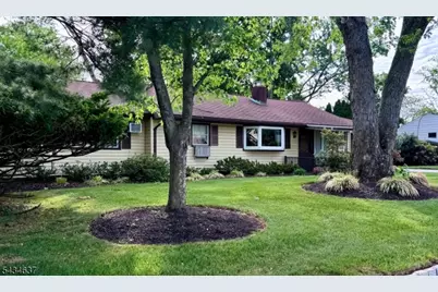 14 Berwick Way, Piscataway Township, NJ 08854 - Photo 2