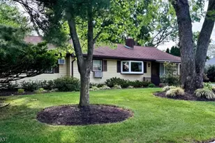 14 Berwick Way, Piscataway Township, NJ 08854 - Photo 2