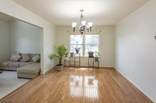 9 Mulberry Ct, Roxbury Township, NJ 07876 - Photo 6