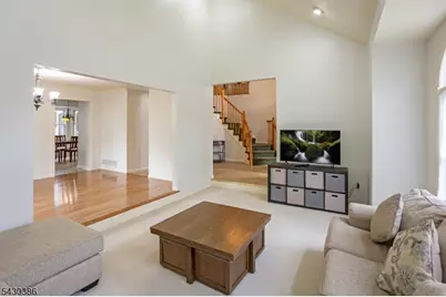 9 Mulberry Ct, Roxbury Township, NJ 07876 - Photo 4