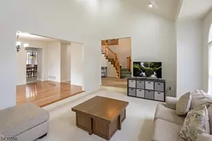 9 Mulberry Ct, Roxbury Township, NJ 07876 - Photo 4
