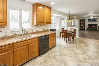 9 Mulberry Ct, Roxbury Township, NJ 07876 - Photo 10
