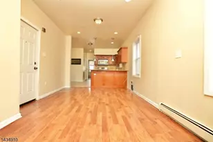 79 Chestnut St, West Orange Township, NJ 07052 - Photo 4