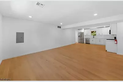 3 Meadow Rd #2, Edison, NJ 08817 - Photo 2