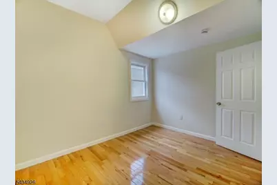 1035 Hunterdon St, Newark, NJ 07112 - Photo 22