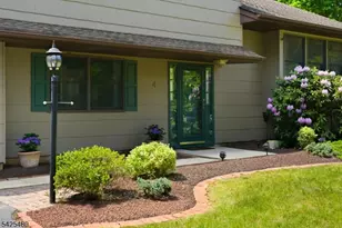 4 Gail Ct, Hillsborough Township, NJ 08844 - Photo 4