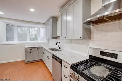163 Greenwood Ave, East Orange, NJ 07017 - Photo 16
