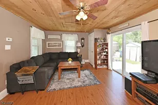 28 Makemoney Ave, Wanaque, NJ 07420 - Photo 12