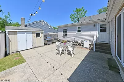 28 Makemoney Ave, Wanaque, NJ 07420 - Photo 4